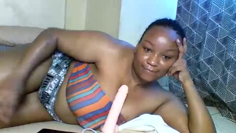 Snapshot of prettie_diva0 chatting on September 29, 2025, 12:10 pm Prettie diva online show from September 29, 2025, 12:10 pm