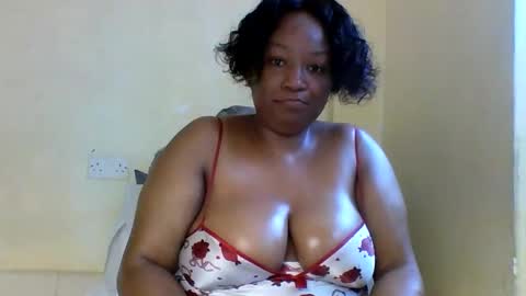 Snapshot of prettie_diva0 chatting on October 29, 2025, 1:24 pm Prettie diva online show from October 29, 2025, 1:24 pm