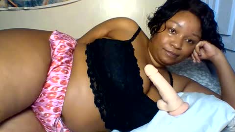 Prettie diva online show from June 4, 2026, 12:11 pm