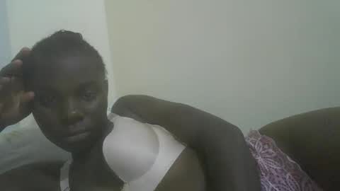 prettiest_doll online show from December 15, 2025, 5:55 am