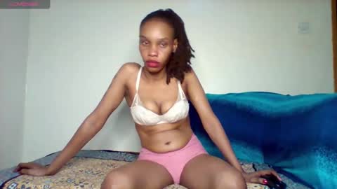 Snapshot of pretty253 chatting on April 18, 2026, 7:58 pm pretty253 online show from April 18, 2026, 7:58 pm