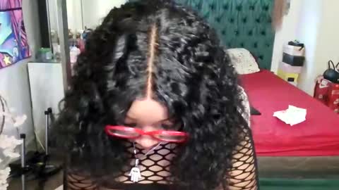 Yasmine pretty online show from September 12, 2025, 11:43 am