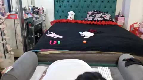 Snapshot of pretty69queen chatting on February 23, 2026, 2:53 am Yasmine pretty online show from February 23, 2026, 2:53 am