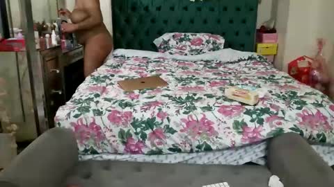 Snapshot of pretty69queen chatting on March 3, 2026, 5:46 am Yasmine pretty online show from March 3, 2026, 5:46 am