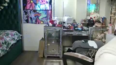 Snapshot of pretty69queen chatting on March 21, 2026, 5:34 am Yasmine pretty online show from March 21, 2026, 5:34 am