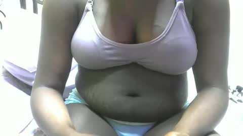 pretty_barbz online show from October 3, 2025, 9:06 am