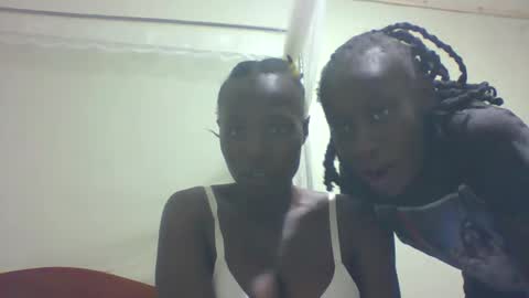 pretty_betty_ online show from February 7, 2025, 11:01 am