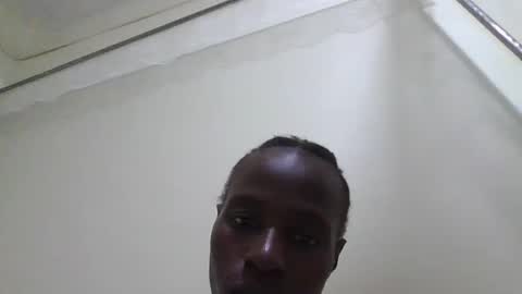 pretty_betty_ online show from February 18, 2025, 6:37 pm