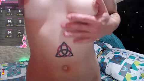 pretty_cristal22 online show from October 4, 2025, 12:19 am