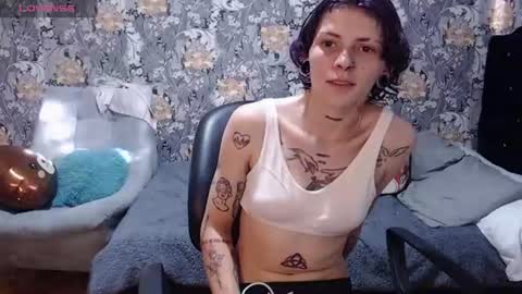 pretty_cristal22 online show from June 25, 2026, 9:52 pm