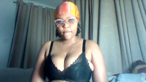 Snapshot of pretty_dee1 chatting on July 27, 2026, 3:13 am pretty_dee1 online show from July 27, 2026, 3:13 am