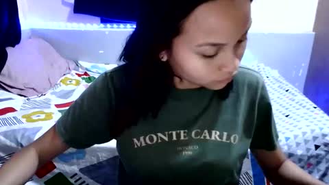 pretty_dharryhann online show from December 15, 2025, 2:49 am