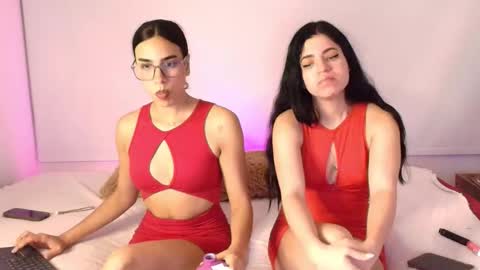 Snapshot of pretty_dirty_sis chatting on October 18, 2025, 5:43 am Dirty Sis online show from October 18, 2025, 5:43 am