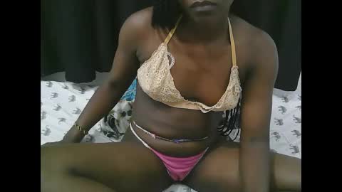 pretty online show from May 3, 2026, 11:33 pm