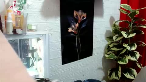 Snapshot of pretty_elennah21 chatting on May 6, 2026, 8:30 am elennah online show from May 6, 2026, 8:30 am