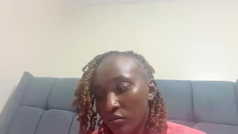 independent model online show from October 8, 2025, 5:21 pm