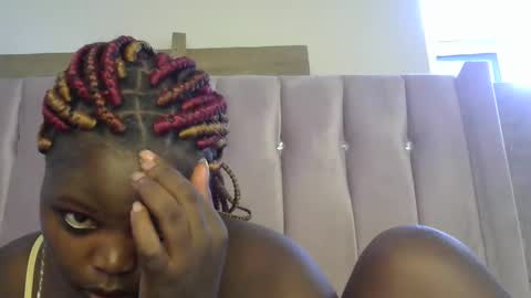 Snapshot of pretty_fel chatting on October 22, 2025, 4:35 am pretty_fel online show from October 22, 2025, 4:35 am