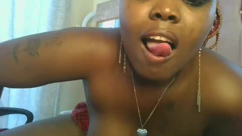 Snapshot of pretty_fel chatting on November 5, 2025, 8:36 am pretty_fel online show from November 5, 2025, 8:36 am