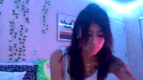 pretty_girl828687 online show from November 10, 2025, 4:00 am