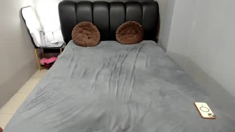 pretty_glinda online show from June 20, 2026, 5:38 pm