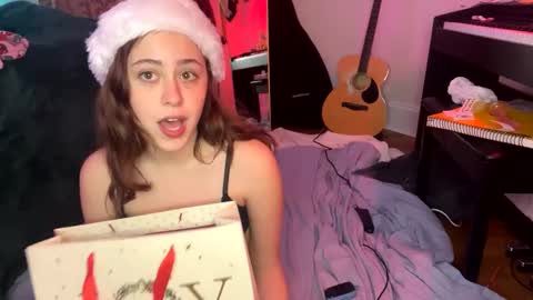 Sophie  online show from December 17, 2024, 6:02 am