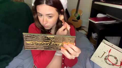 Sophie  online show from December 18, 2024, 3:58 am