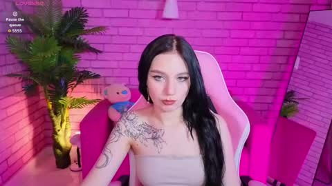 Leyla online show from December 19, 2025, 5:09 pm