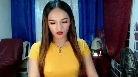 pretty_lady_kitty online show from December 4, 2024, 11:13 pm