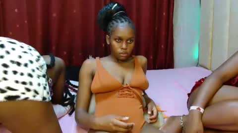 Pretty online show from February 25, 2026, 4:00 am