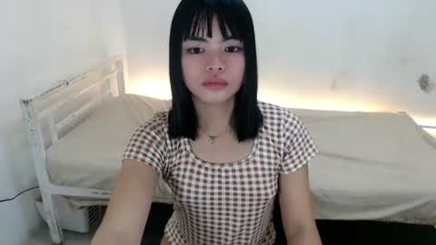 Snapshot of pretty_little_baby18 chatting on July 23, 2026, 6:33 am Venus online show from July 23, 2026, 6:33 am