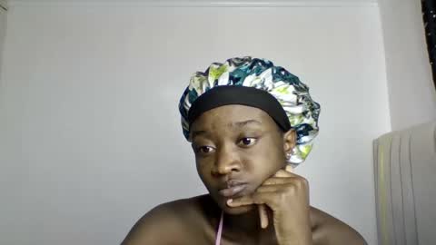 pretty luv1 online show from March 8, 2026, 8:01 pm