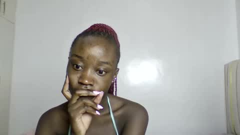 pretty luv1 online show from March 18, 2026, 10:07 am