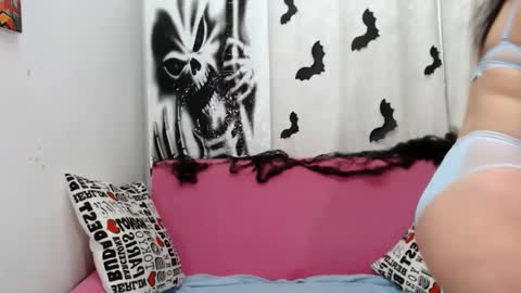 Snapshot of pretty_malika chatting on October 29, 2025, 3:31 am pretty_malika online show from October 29, 2025, 3:31 am