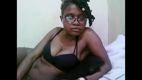 pretty_mellan online show from January 29, 2025, 11:46 pm