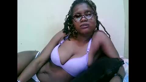 pretty_mellan online show from March 2, 2025, 10:14 am