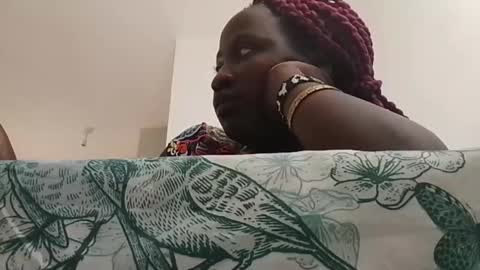 pretty_mellanin1 online show from December 20, 2024, 12:16 pm