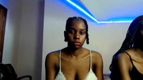 Snapshot of pretty_nyra chatting on June 25, 2026, 5:23 am Nyra online show from June 25, 2026, 5:23 am