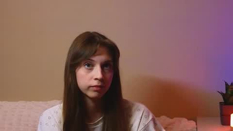 Snapshot of pretty_passenger chatting on November 2, 2025, 4:09 pm Emily online show from November 2, 2025, 4:09 pm