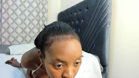 Snapshot of pretty_peshy chatting on April 29, 2026, 6:58 pm pretty_peshy online show from April 29, 2026, 6:58 pm
