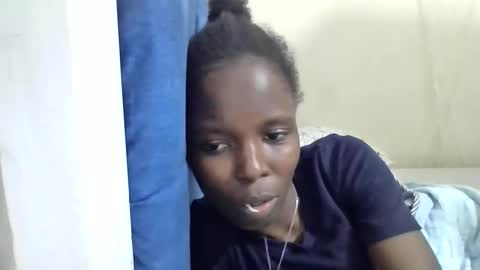pretty_petite_ebony online show from May 26, 2026, 2:07 am