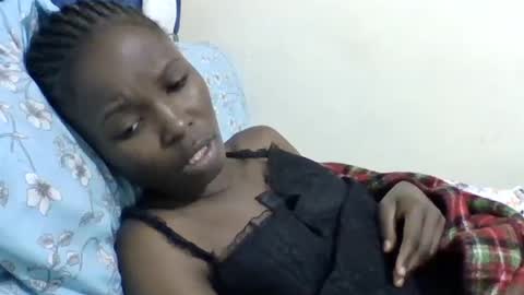 pretty_petite_ebony online show from June 22, 2026, 9:56 pm