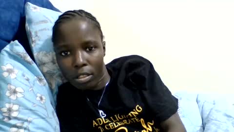 pretty_petite_ebony online show from August 5, 2026, 4:48 am