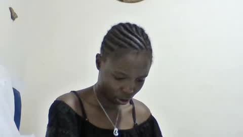 pretty_petite_ebony online show from August 6, 2026, 4:25 am