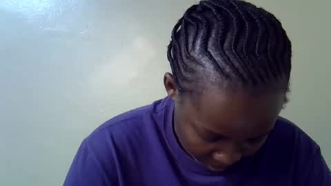 Snapshot of pretty_pussy2 chatting on February 16, 2025, 12:21 pm Essy online show from February 16, 2025, 12:21 pm