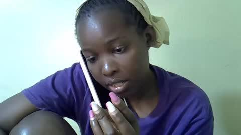 Snapshot of pretty_pussy2 chatting on February 24, 2025, 10:48 am Essy online show from February 24, 2025, 10:48 am