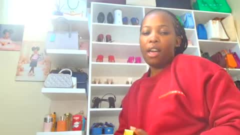 Snapshot of pretty_pussy2 chatting on July 8, 2026, 4:06 am Essy online show from July 8, 2026, 4:06 am