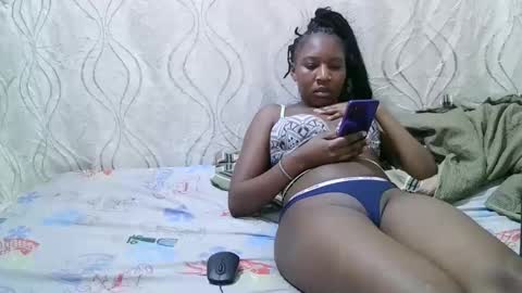 pretty_sally5 online show from February 5, 2025, 2:51 am