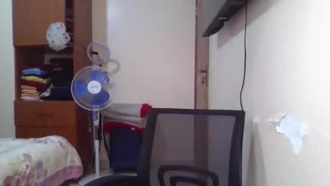 pretty_shila online show from April 25, 2026, 5:21 pm
