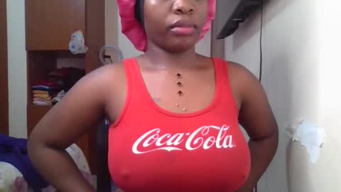 pretty_shila online show from April 29, 2026, 9:43 pm