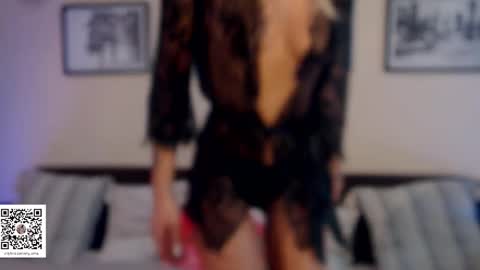 Snapshot of prettyalmaa chatting on November 3, 2025, 11:44 am Alma online show from November 3, 2025, 11:44 am